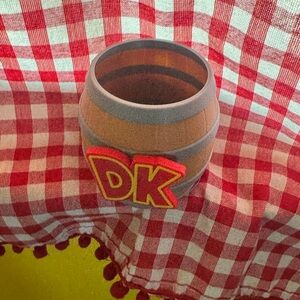 Kids DK Barrel Coin Bank - Brown and Red